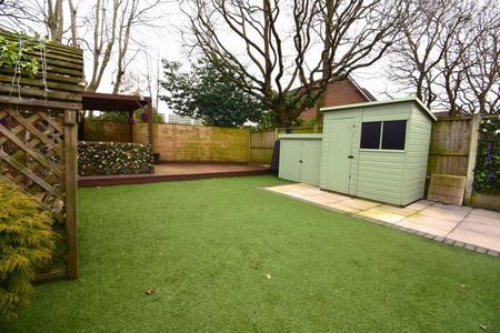 2 bedroom semi-detached house to rent - Photo 5