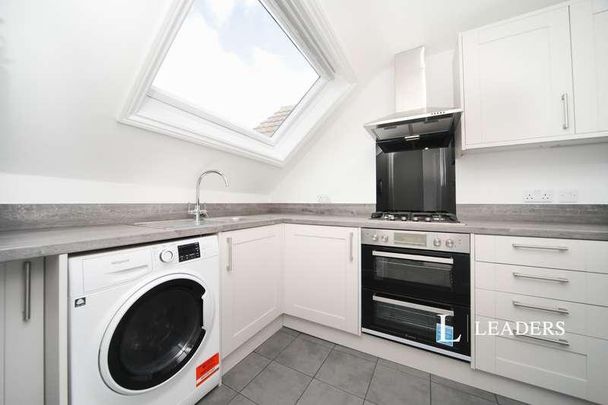 Sea Road, Felixstowe, IP11 - Photo 1