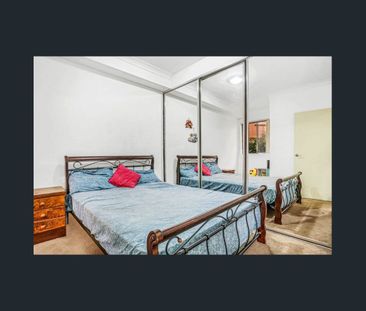 Modern and Stylish Apartment in the Heart of Blacktown! - Photo 3