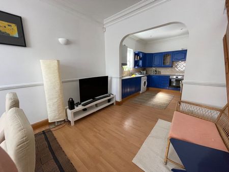 2 Bed Detached House, Navarino Road, E8 - Photo 2