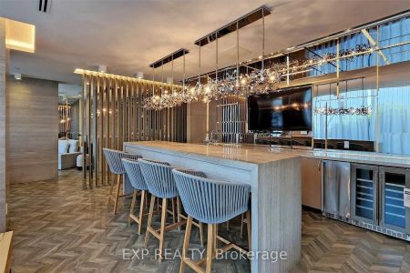 7 Kenaston Gardens #503 - Photo 5