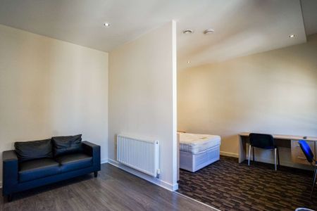 Flat 1, Gladstone Buildings, 1 St James Row, S1 2EU - Photo 2