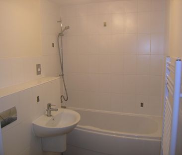 The Gallery, Swindon, Leicester Street - Photo 6