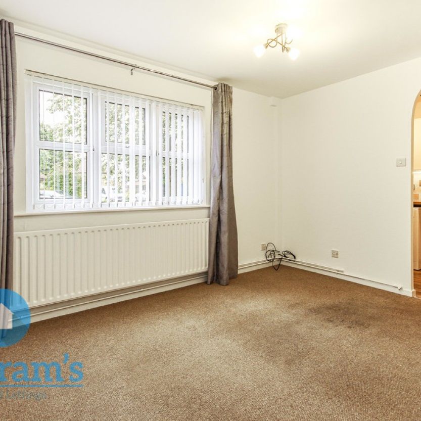 References Pending - 1 bed Semi-Detached House - Photo 1