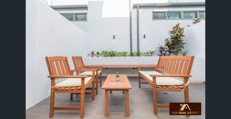 Contemporary & Spacious 3-Bed + Study Terrace with Backyard & Lock-Up Garage | Prime Rosebery Location - Photo 5