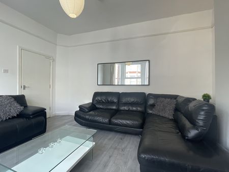 7 Bed End Terrace, Nicander Road, L18 - Photo 2