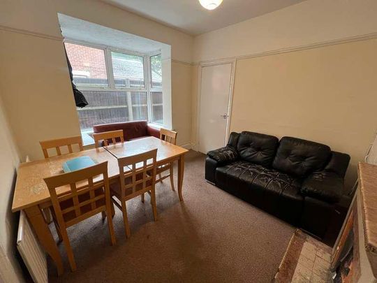 Gordon Avenue, SO14 - Photo 1