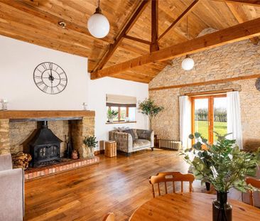 5 bedroom barn conversion to rent - Photo 1