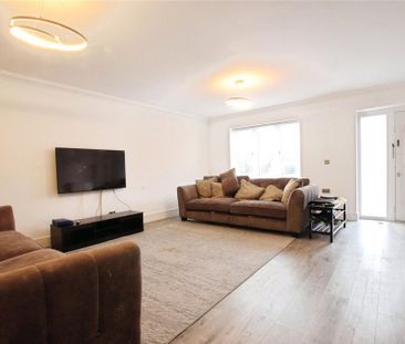 4 bedroom semi-detached house to rent - Photo 2