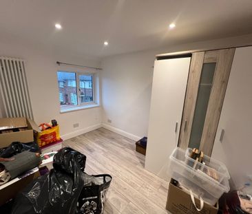 Potters Field, Harlow - Photo 5