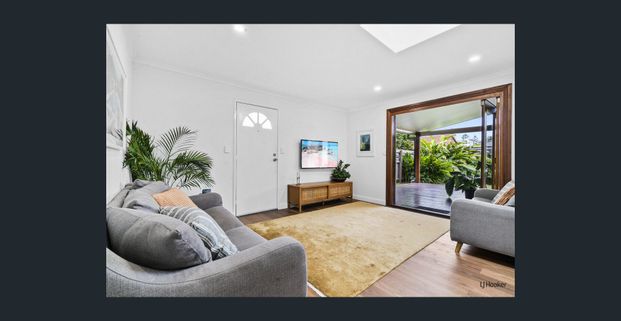 TWO BEDROOM FURNISHED COASTAL DUPLEX - Photo 1