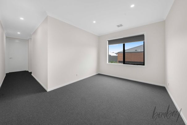 Family Home! - Photo 1