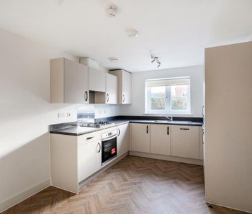 3 bedroom semi-detached house to rent - Photo 2