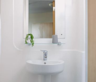 Standard En-Suite - Photo 6