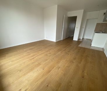 Location Appartement 2 pièces 44m² LE KREMLIN BICETRE 94270 - Photo 2
