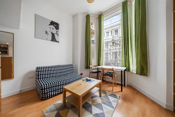 Studio to rent - Photo 1