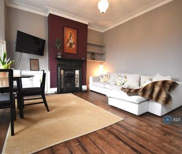 3 bedroom maisonette to rent - Photo 1