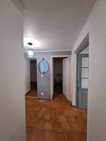 Location Appartement 2 pièces 65m² - Photo 5