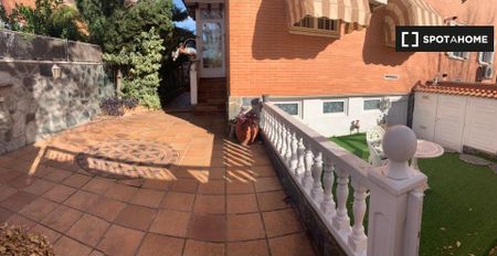 madrid, Community of Madrid 28918 - Photo 3