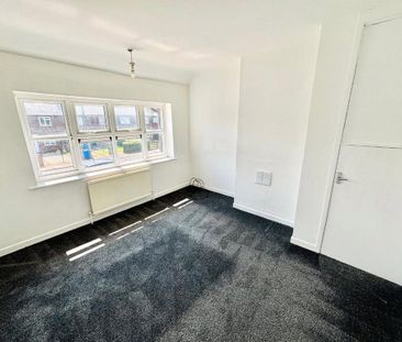 2 bedroom end of terrace house to rent - Photo 6