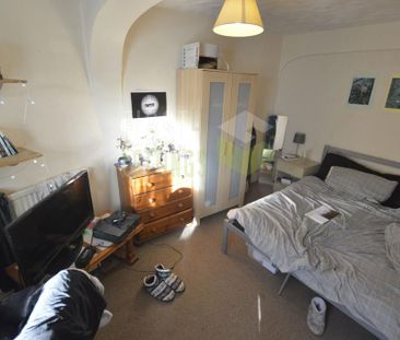 5 bedroom terraced house to rent - Photo 5