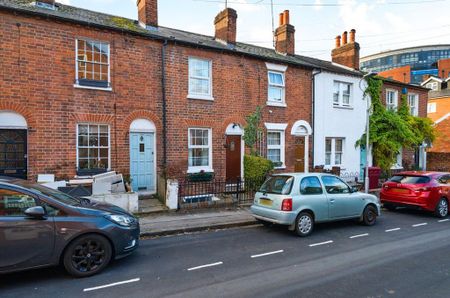 2 bedroom terraced house to rent - Photo 4