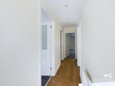 4 bedroom semi-detached house to rent - Photo 4
