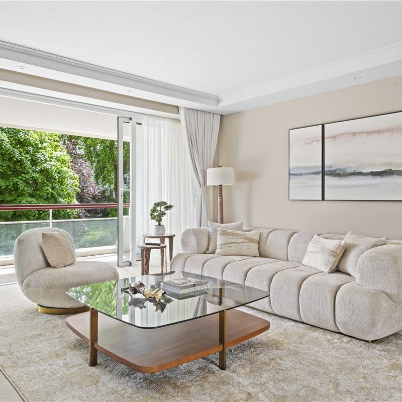 A smart and spacious three bedroom flat on the first floor of this well run portered building with favoured south facing views over Gloucester Square itself. EPC rating: B | Council Tax Band H - Photo 1