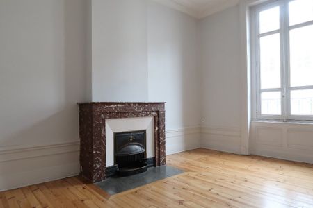 Location Appartement 2 pièces 62m² ST ETIENNE 42000 - Photo 3