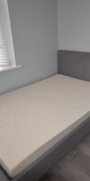 1 bedroom Flat To Let - Photo 1