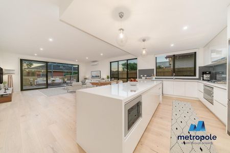 3B Malcolm Street, MCKINNON, VIC - Photo 3