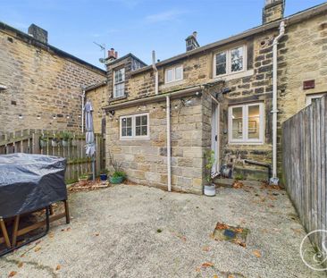 2 bedroom terraced house to rent - Photo 2