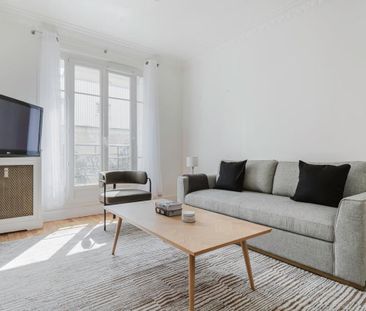 Location Appartement 2 pièces Meublé 56m² PARIS 5ème - Photo 2