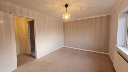 Cedar Walk, Pontefract, Featherstone - Photo 3