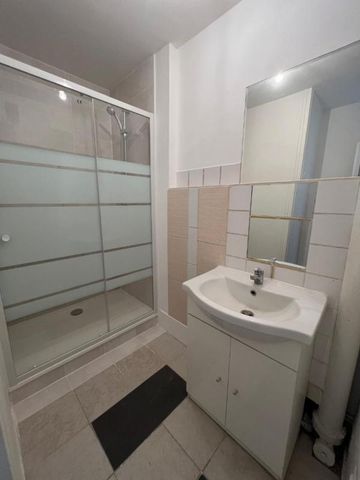Location Appartement 3 pièces 60m² ST ETIENNE DU ROUVRAY 76800 - Photo 2