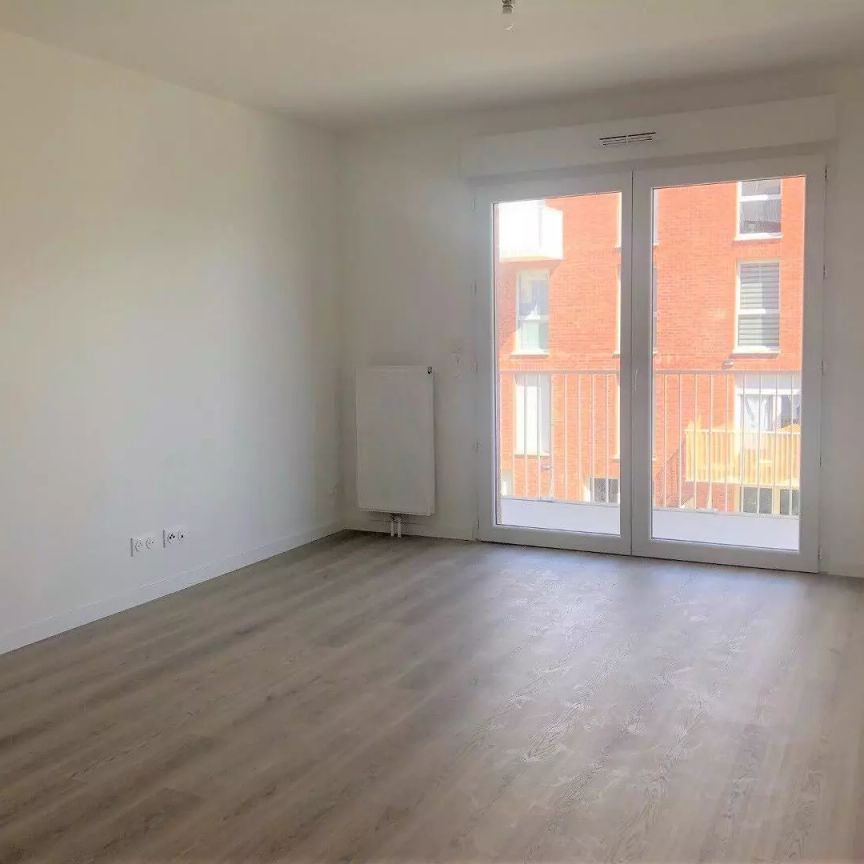 location Appartement T2 DE 43.4m² À AMIENS - Photo 1