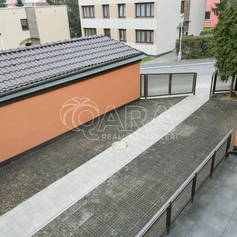 Pronájem bytu 1+1 28 m2 - Fotografie 1
