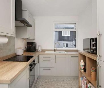 The Triangle, Teignmouth, TQ14 - Photo 4