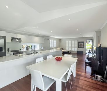 Stylish Three-Bedroom Home Close to Coolum Beach - Photo 1