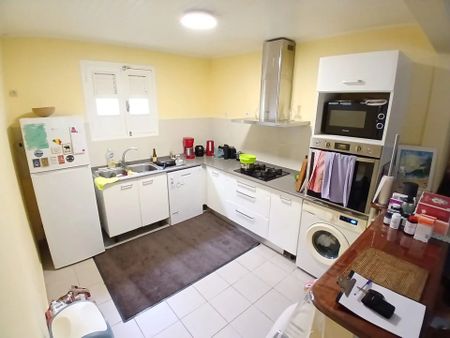 Location Maison 6 pièces 90 m2 à Saint-Joseph - Photo 3