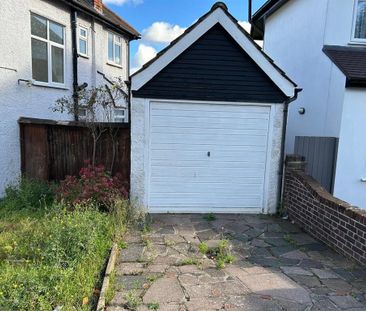 3 bedroom semi-detached house to rent - Photo 4