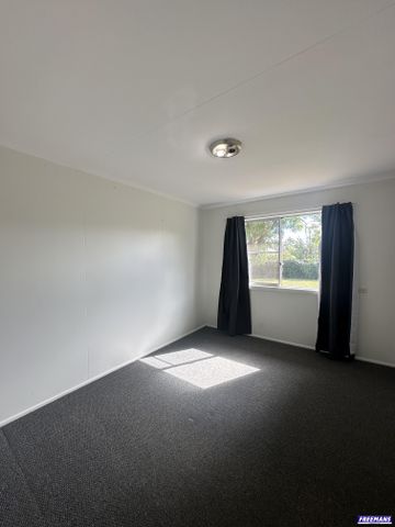 Spacious Family Home - Photo 5