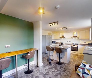10 bedroom terraced house to rent - Photo 5