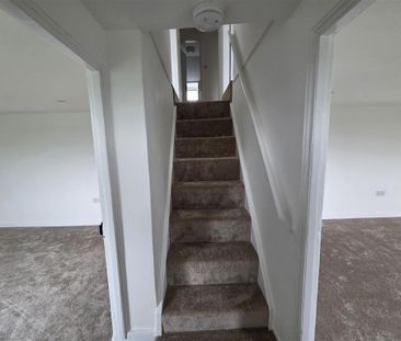 4 bedroom detached house to rent - Photo 4