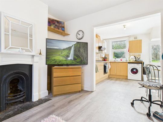 4 bedroom house to rent - Photo 1