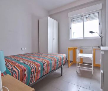 Carrer dels Sants Just i Pastor, Valencia, Valencian Community 46021 - Photo 1