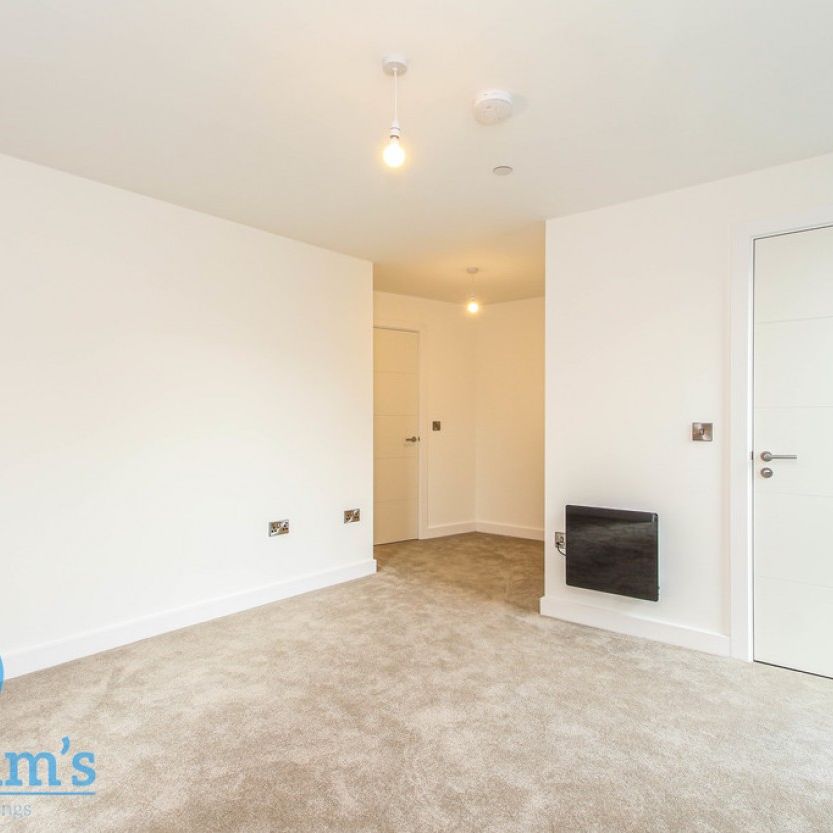 3 bed Apartment for Rent - Photo 1