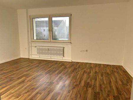 Wohnen im Kreuzviertel - 3-Zimmer-Wohnung mit 72 m² und Loggia - Photo 3