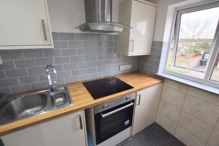 2 bedroom maisonette to rent - Photo 5