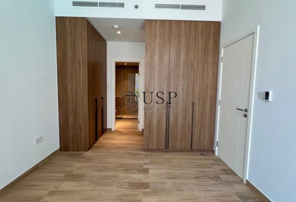 Prime location | Pool View | Multiple Cheques - Photo 1